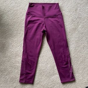 ALO Yoga Capri leggings